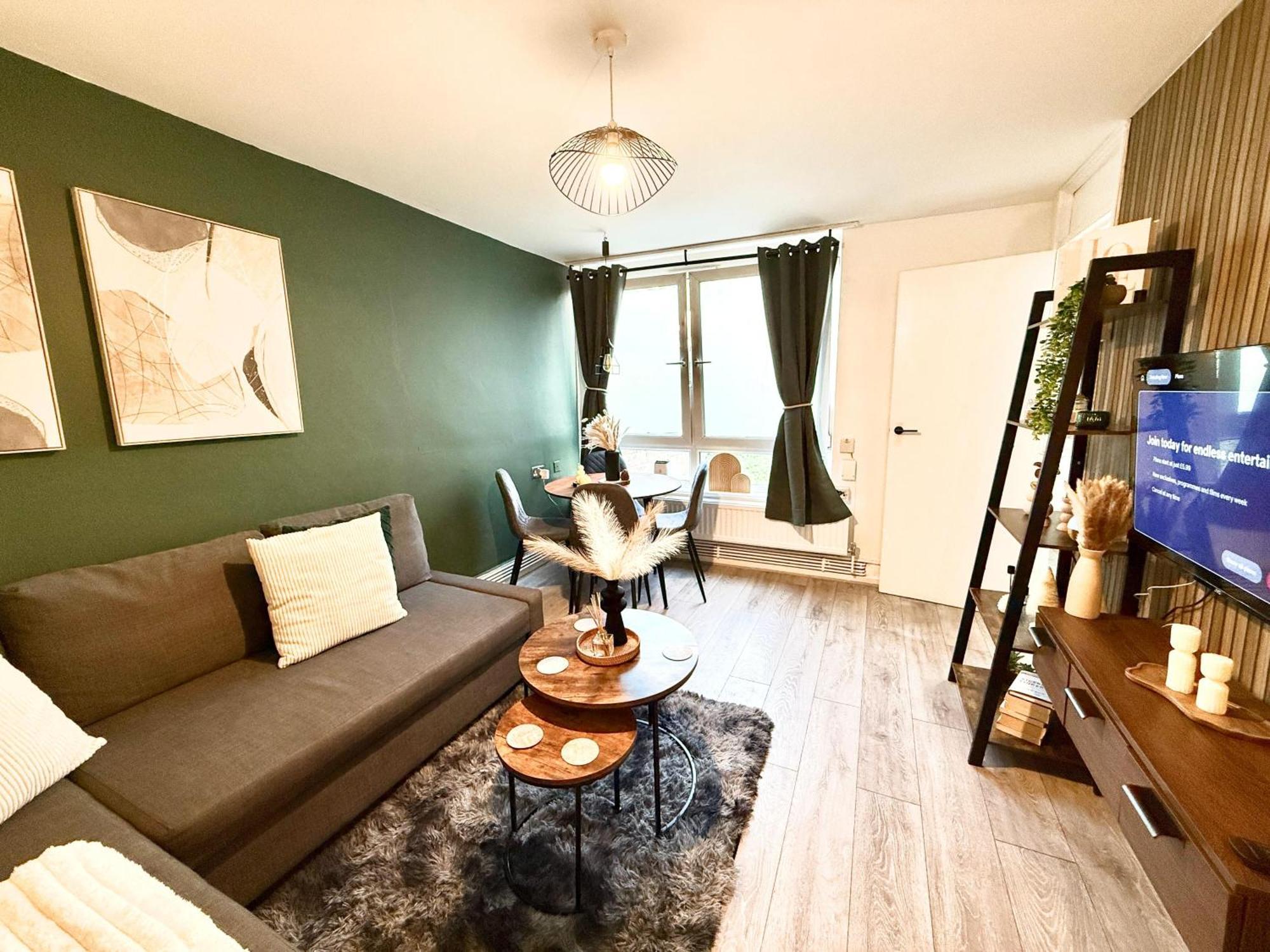 Archway Retreat With Easy Access Apartment